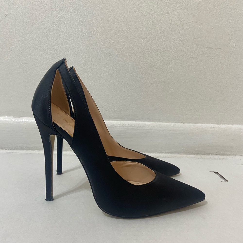 PrettyLittleThing Black Pointed Slingback Stiletto Heels - Picture 3 of 7